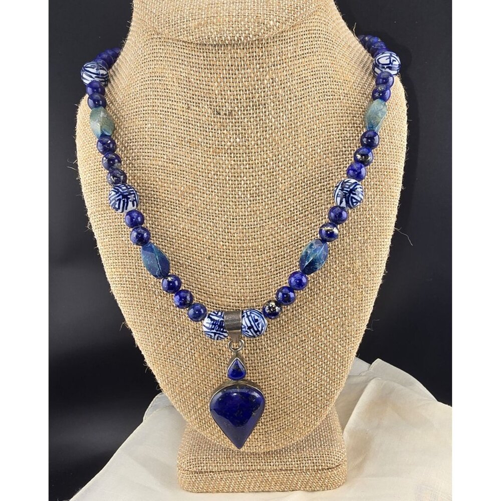 Lapis Lazuli Pendant Necklace and stones 925 Sterling Silver 20 inches